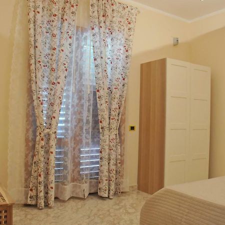 Paestum Rosae Bed & Breakfast エクステリア 写真
