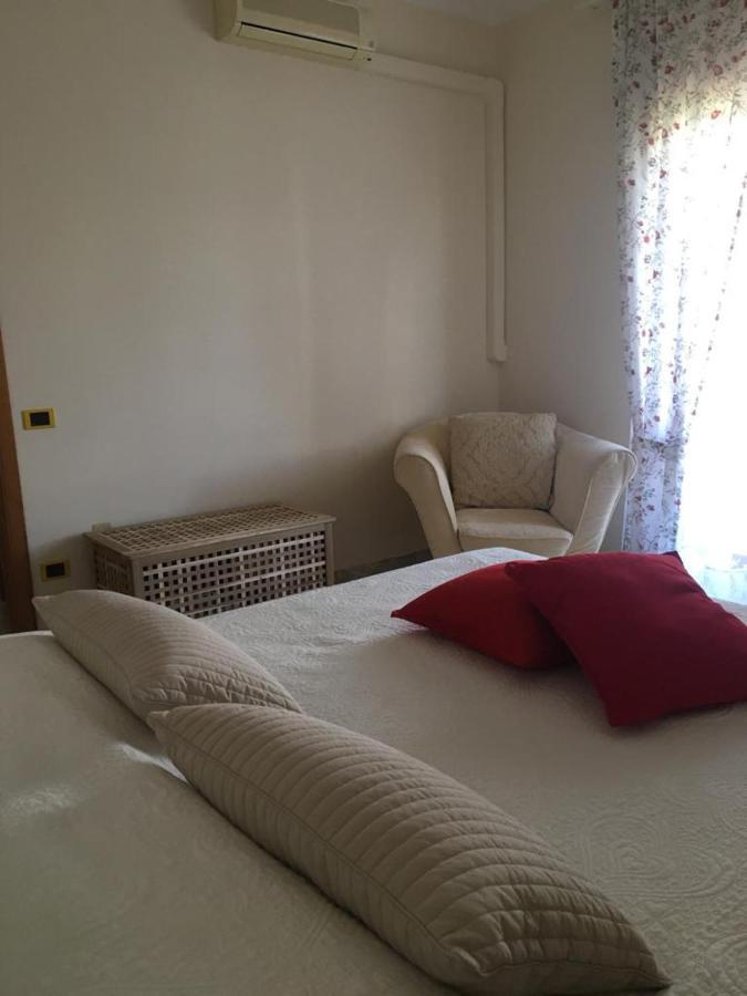 Paestum Rosae Bed & Breakfast エクステリア 写真