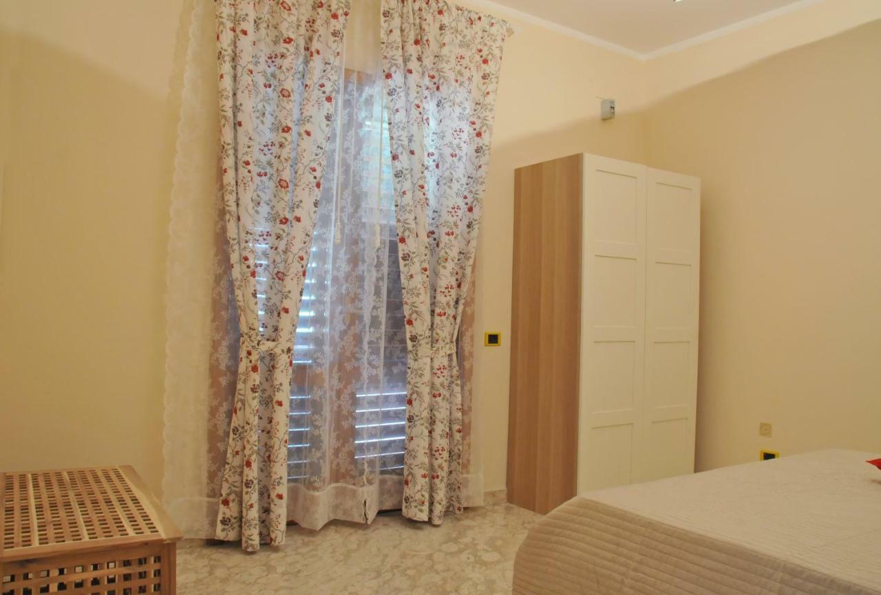 Paestum Rosae Bed & Breakfast エクステリア 写真